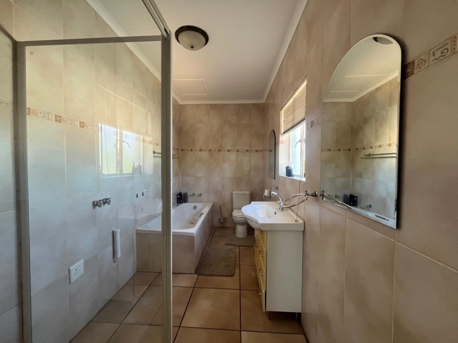 5 Bedroom Property for Sale in Blydeville Northern Cape